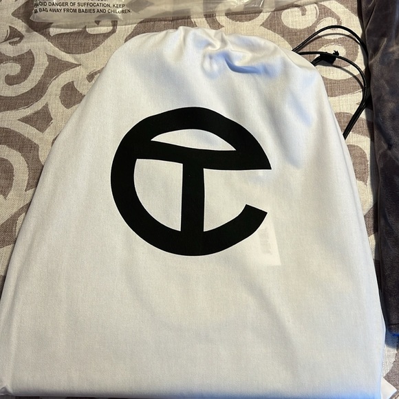 NWT TELFAR Medium Chocolate Tote - Picture 7 of 8